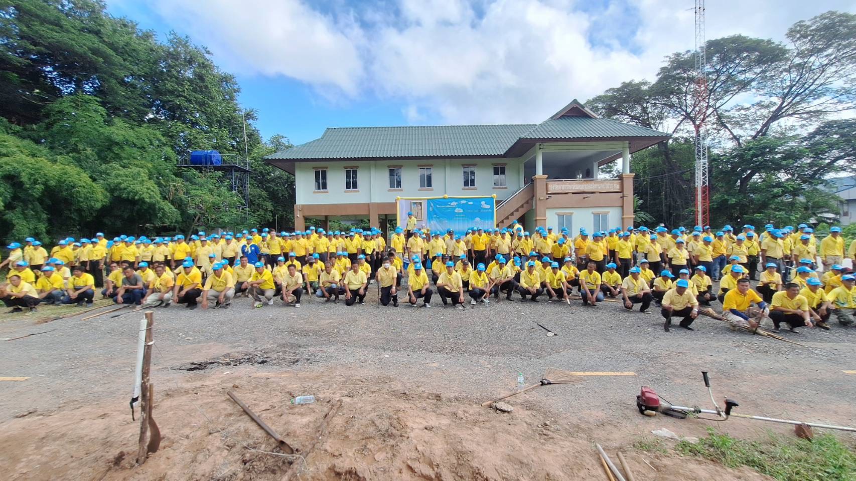 สำนักงานพัฒนาขุมชนอำเภอเมืองหนองบัวลำภู ร่วมพิธีเปิดกิจกรรมจิตอาสาพัฒนาบำเพ็ญสาธารณประโยชน์ เนื่องในวันมหิดล 24 กันยายน 2568