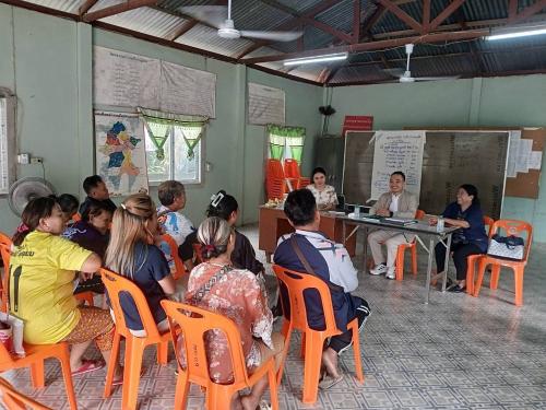 สำนักงานพัฒนาชุมชนอำเภอเมืองหนองบัวลำภู ลงพื้นที่ติดตามการดำเนินงานโครงการแก้ไขปัญหาความยากจน (กข.คจ.) 