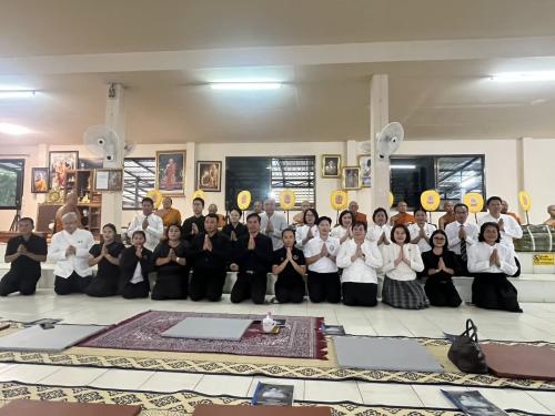 สำนักงานพัฒนาชุมชนอำเภอเมืองหนองบัวลำภู ร่วมพิธีสวดพระพุทธมนต์และเจริญจิตตภาวนา อุทิศถวายพระกุศลแด่สมเด็จพระนางเจ้าสิริกิติ์ฯ และสมเด็จพระเจ้าลูกเธอ เจ้าฟ้าพัชรกิติยาภาฯ 